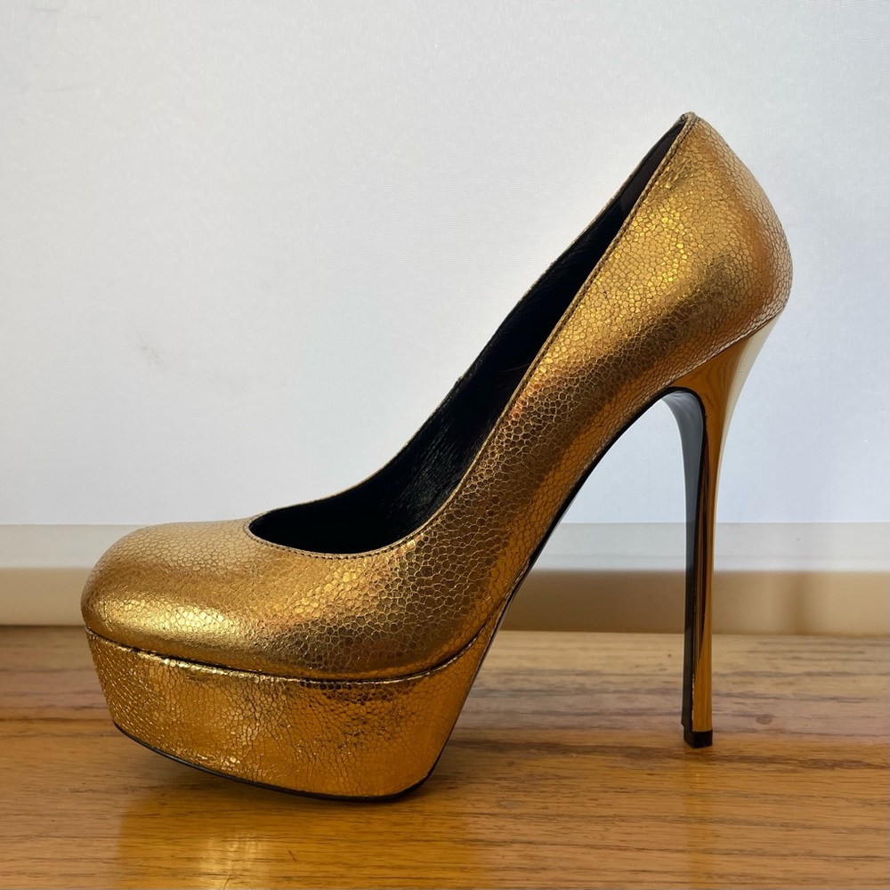 Alexander McQueen Platform Gold Stilettos - Picture 3 of 10